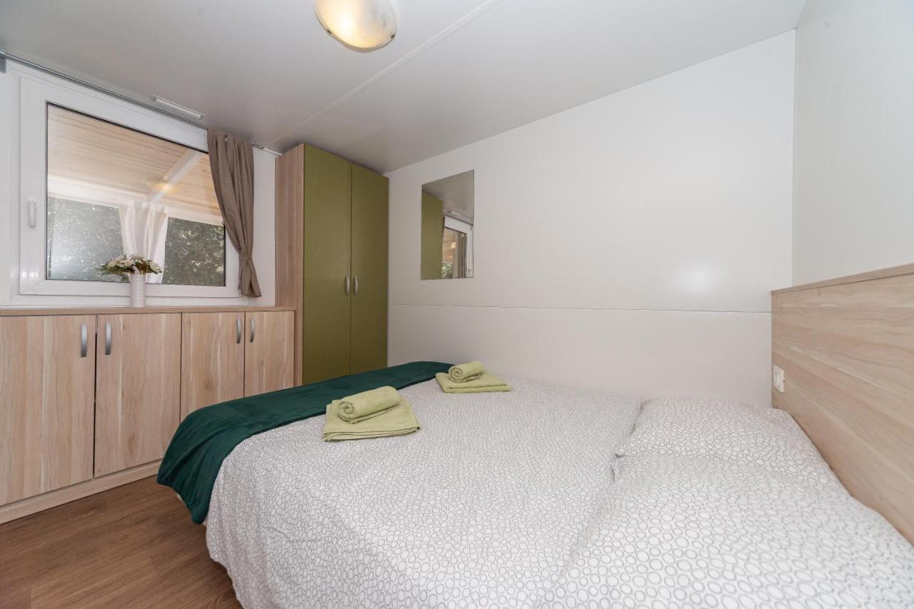 Mobile Homes Crystal ビオグラード・ナ・モル エクステリア 写真