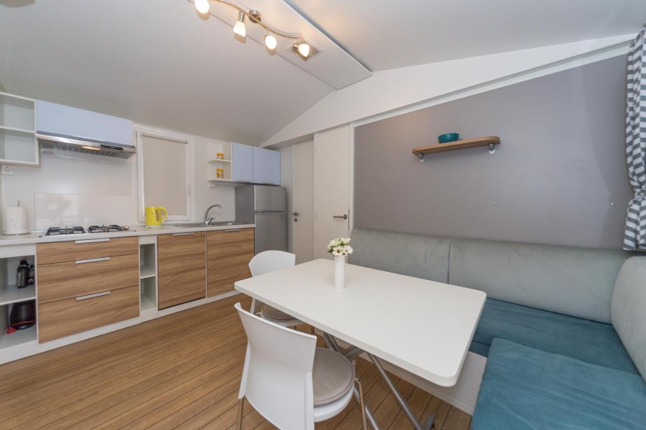 Mobile Homes Crystal ビオグラード・ナ・モル エクステリア 写真