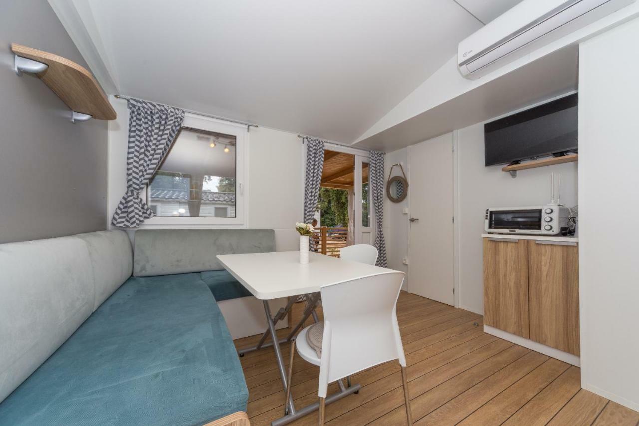 Mobile Homes Crystal ビオグラード・ナ・モル エクステリア 写真
